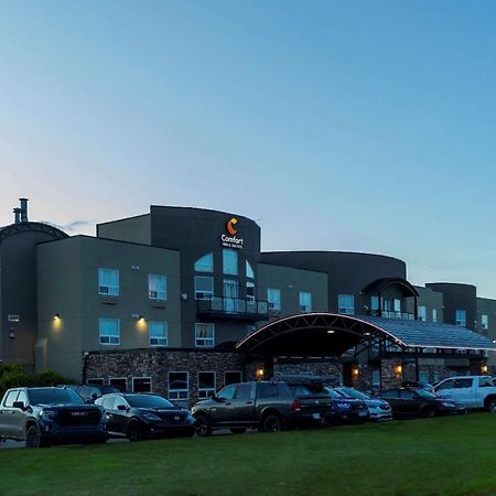 Comfort Inn & Suites Medicine Hat Exterior photo